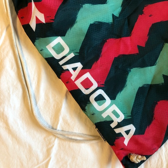 Diadora Sling String Bag - Picture 2 of 5